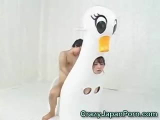 Japanisch duck mieze facialed!