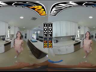 Virtualporn - alt perempuan valerica steele kacau di vr