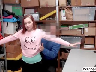 Shoplifter april reid fucks dude to pay her ogurlanan jewelry