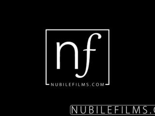 Nubilefilms - φαλακρός στενός/ή μουνί παίρνει σφυροκόπησε με σκληρά πέος <span class=duration>- 8 min</span>