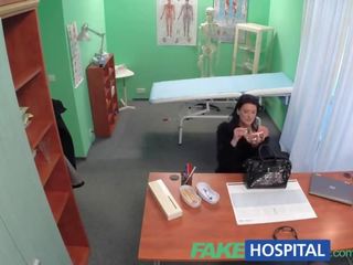 Fakehospital medico prepares tikrai pacientas yra gerai checked per x įvertinti filmas rodo