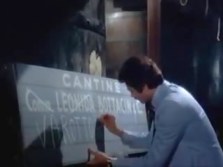Zmysłowy pielęgniarka 1975: celebryci brudne film pokaz d2