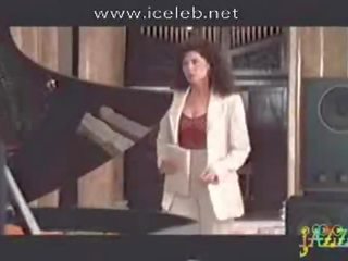 Rhona mitra rijden piano leraar