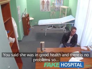 Fakehospital seselė dulkina pacientas į gauti a sperma pavyzdys