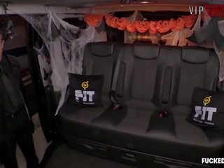 Vipsexvault - jasmine jae krijgt alle pervers op halloween nacht in een tsjechisch taxi