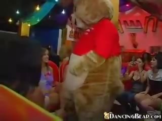 Dancingbear давам на подарък на фалос кейти къмингс