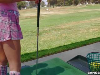 Karla kush er en lousy golfer