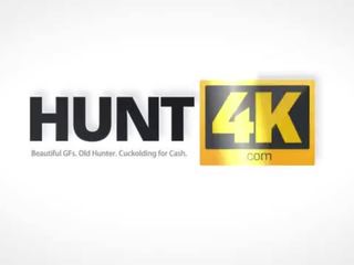 Hunt4k&period; enticing hottie είναι άρρωστος του φτωχός suitor και θέλει λεφτά