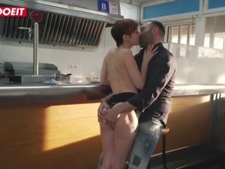 Steak dan menghisap zakar hari specials dalam yang awam warga spain restoran seks filem