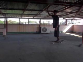 Barebacking skate cowok