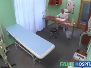 Fakehospital মেডিক্যাল ব্যক্তি সমাধান ভেজা পাছা সমস্যা