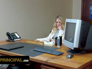 Perv principal - glorious blond milf blir henne ripened fitte knullet dyp av hardt opp principal