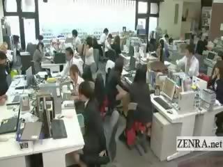 Subtitle enf jepang kantor wanita keselamatan bor menelanjangi