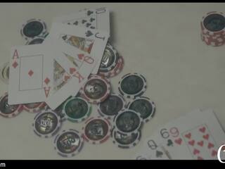 Xpervo - täydellinen siro pikkuleipä maksaa pokeri pelaaja kanssa hänen pillua