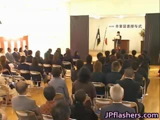 Japansk stunner under graduation