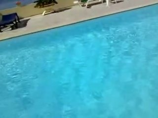 Public masturbare dickflash pe the piscina