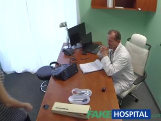 Fakehospital 大 奶 蜂蜜 有 一 背部 問題