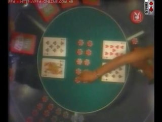 Casino menelanjangi korek api monica