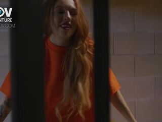 Trong này tuần tập phim của pov, madi collins lượt một bật trên prisoner.