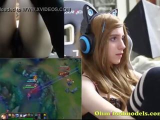 Gamergirl játszik league a legends