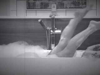 목욕: 욕실 & 큰 바보 고화질 더러운 비디오 영화 96