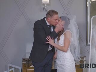 Bride4k. 男 ファック 壮大な 瀬里奈 ゴメス パイパン プッシー 同時に ゲスト あります 待っています のために それら