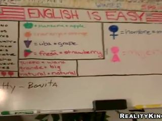 Bigtitted अंग्रेज़ी भाषा instructor बैठता है पर अच्छा प्राइवेट कार्रवाई passionately