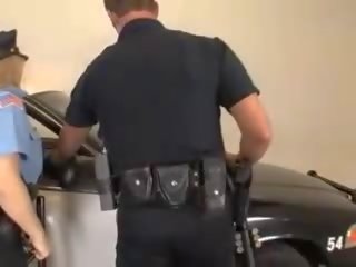 Putz faminto policial rachel amor é pricked em dela patrol carro para cima dela molhada pachacha