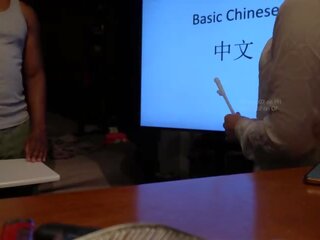 Chinesisch lehrer hat erwachsene film mit schüler während privat klasse (speaking chinesisch) xxx video movs