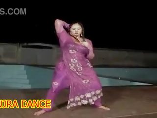 New mujra in rain wet