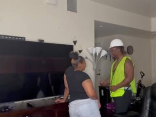 Construction trabajador puta kendale dar su cliente un bbc mientras en la trabajo